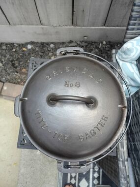 Griswold No. 8 Tite-Top Baster Cast Iron Dutch Oven With Trevot